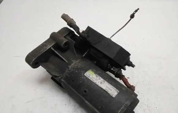 Opel Vivaro Starter motor 8200634602A D7R53 12B80075SZB