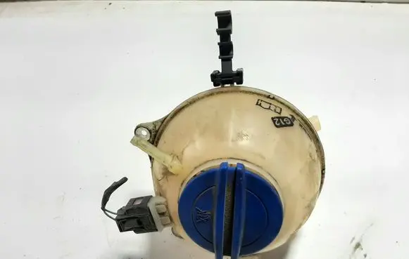 Volkswagen Polo V 6R Coolant expansion tank/reservoir 6Q0121407B