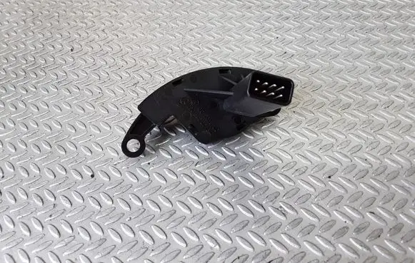 Mercedes-Benz S W220 Steering angle sensor 2205420218