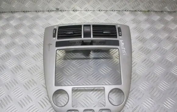 Chevrolet Lacetti Radio/GPS head unit trim 