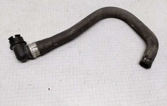 Volvo V70 Engine coolant pipe/hose 30745333