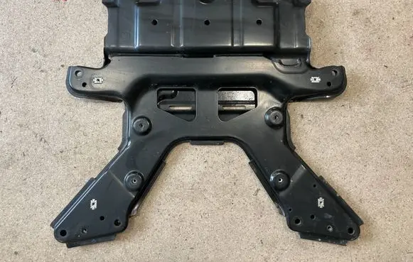 Audi e-tron Engine splash shield/under tray 4KL399345B