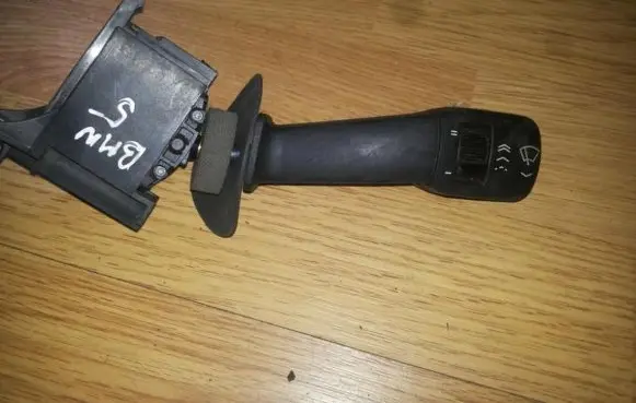 BMW 5 E39 Wiper control stalk 8352013
