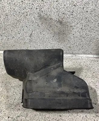 Volkswagen Polo IV 9N3 Air intake duct part 6Q0805971F