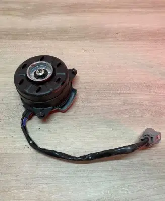 Toyota Yaris Electric radiator cooling fan 163630m061