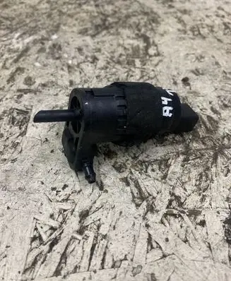 Audi A4 S4 B9 Windscreen/windshield washer pump 8k9955647