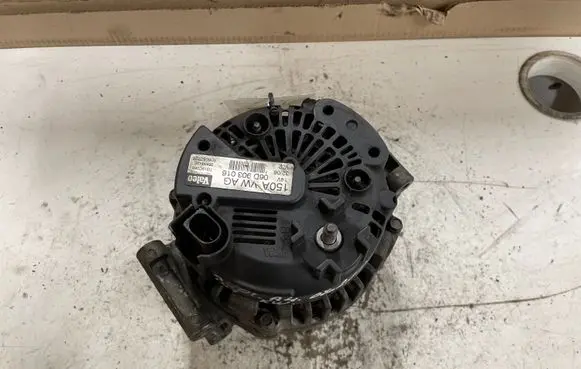 Audi A4 S4 B7 8E 8H Generator/alternator 06D903016 2543313E 606050726