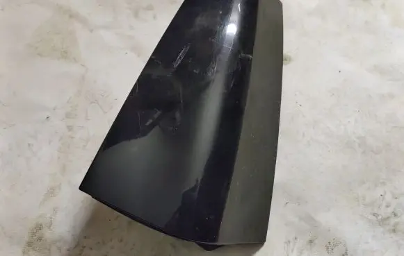 Skoda Yeti (5L) Rear side glass trim 