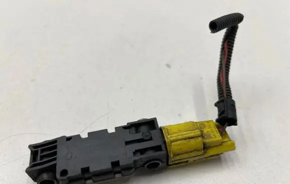 Audi A4 S4 B7 8E 8H Airbag deployment crash/impact sensor 8e0959851a
