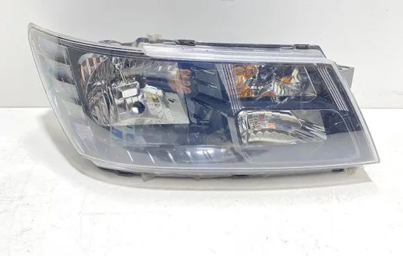 Fiat Freemont Headlight/headlamp 68227072AA