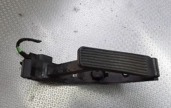 Mercedes-Benz S W220 Accelerator throttle pedal 2203000004