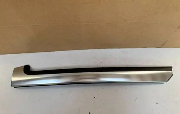 Audi A3 S3 8V Windshield trim 8V7853266