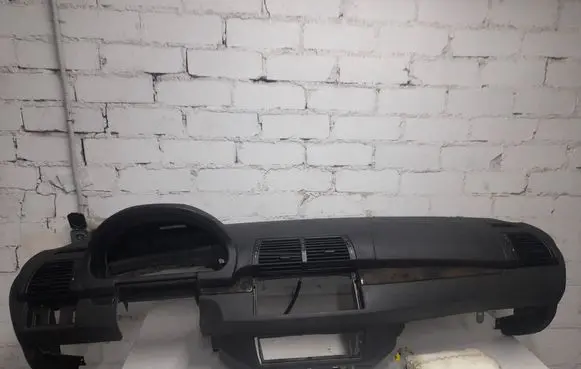 BMW X5 E53 Dashboard