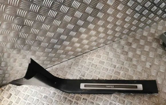 Cadillac Escalade IV (A) pillar trim 23475152 71550418 22825073