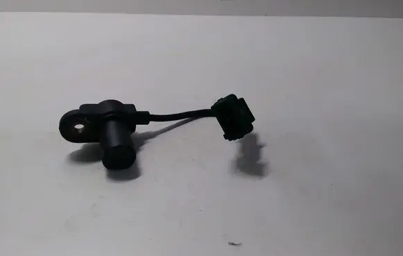 Hyundai Coupe Camshaft position sensor 3935037110