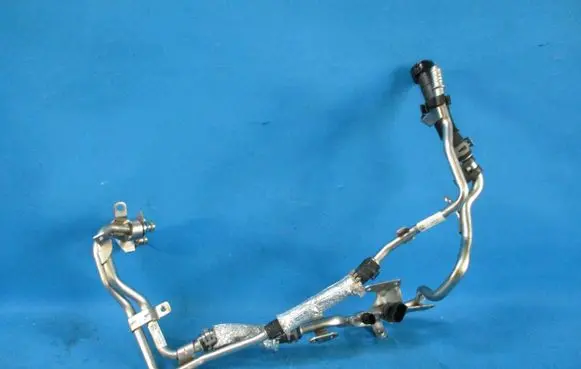 Audi Q7 4M Fuel line/pipe/hose 057130300CE