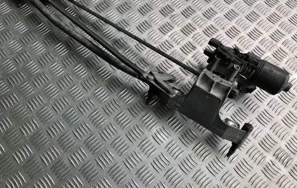 Ford Focus Front wiper linkage and motor 0390241724 3M5117508AA