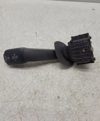 BMW 5 E39 Indicator stalk 8352172