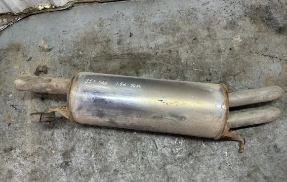 Volkswagen PASSAT B5.5 Rear muffler/silencer tail pipe 8E0253611BD
