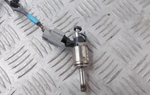 Ford Focus Fuel injector CM5E-BB