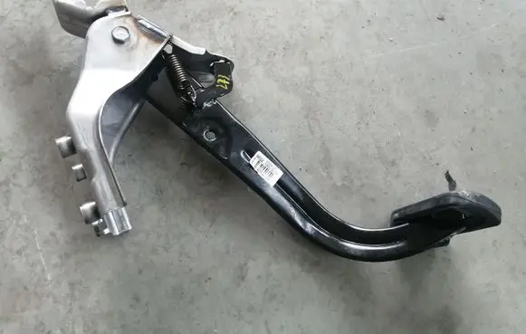 Hyundai Santa Fe Brake pedal 32800S1100