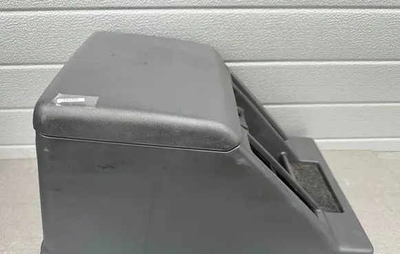 Nissan Patrol Y60 Glove box central console 9691002J01