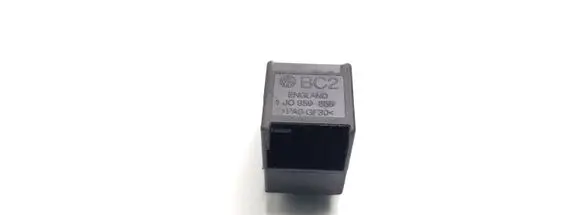 Volkswagen PASSAT B5.5 Electric window control switch 1J0959855