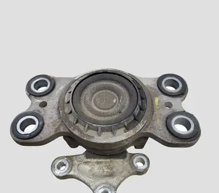 Volvo S60 Engine mount bracket 31262710
