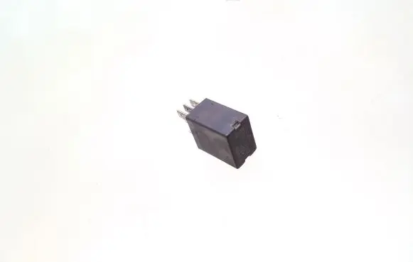 Opel Vivaro Other relay 7700414484