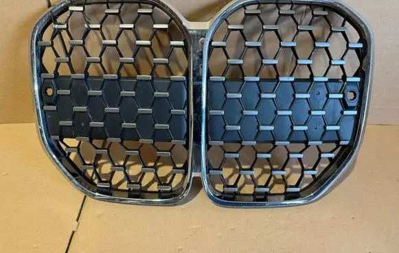 BMW 4 G22 G23 G24 G26 Quarter panel pressure vent 8079060