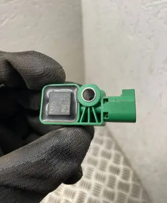 Volvo V50 Airbag deployment crash/impact sensor 31264409