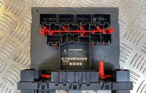 Volkswagen PASSAT B6 Comfort/convenience module 3C0937049J F005V00530 H37S1301