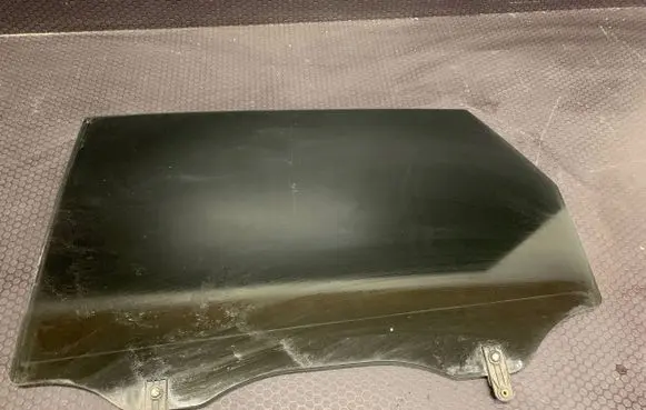 Hyundai Santa Fe Rear side window 43R000399 E000008 DOT748M35AS3
