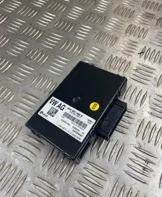 Audi A8 S8 D4 4H Gateway control module 4H0907468E