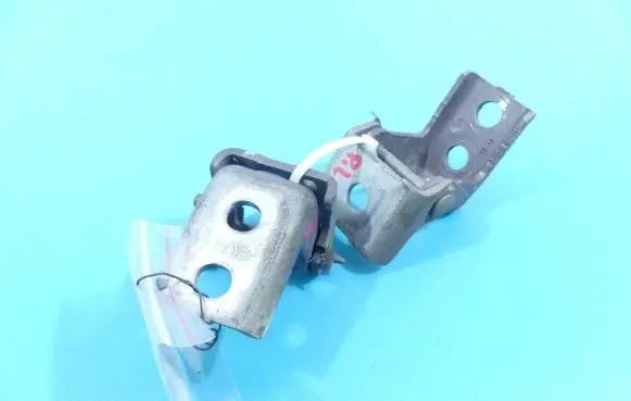 Front door hinge set