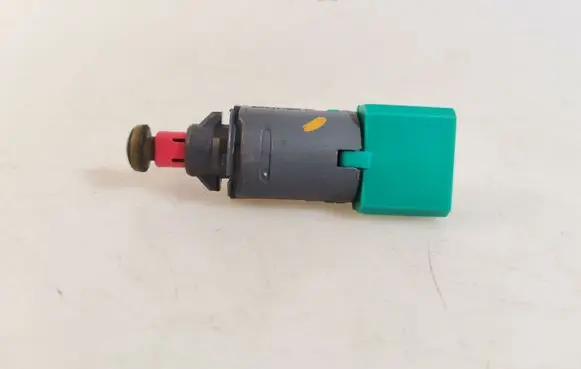 Renault Kangoo II Brake pedal sensor switch 8200371582 4035J