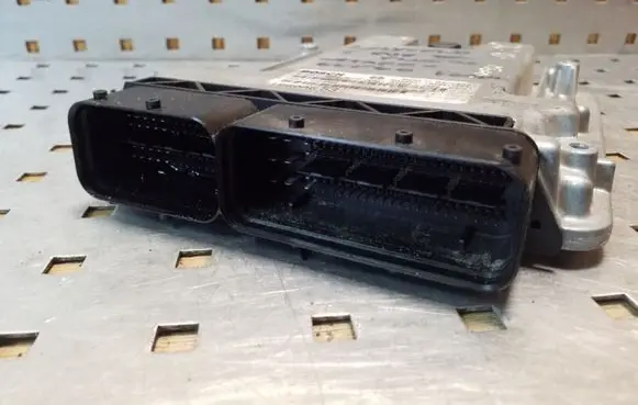 Mitsubishi Grandis Engine control unit/module 0281012617 1860A653