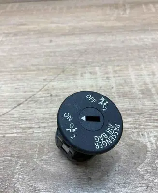BMW 5 F10 F11 Passenger airbag on/off switch 9196886