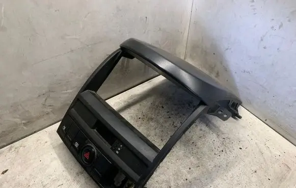 KIA Sorento Dashboard center trim panel 945003E160