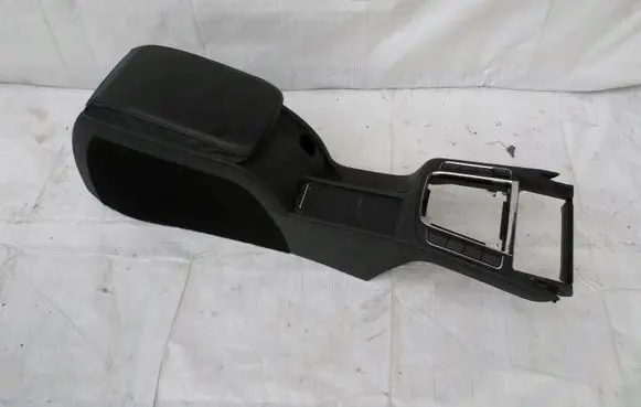 Skoda Superb B6 (3T) Center console