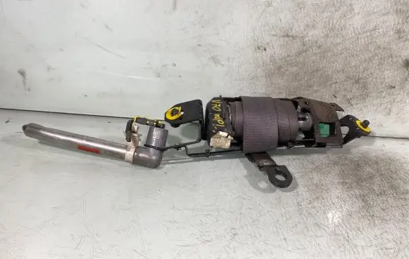 Volvo V70 Front seatbelt