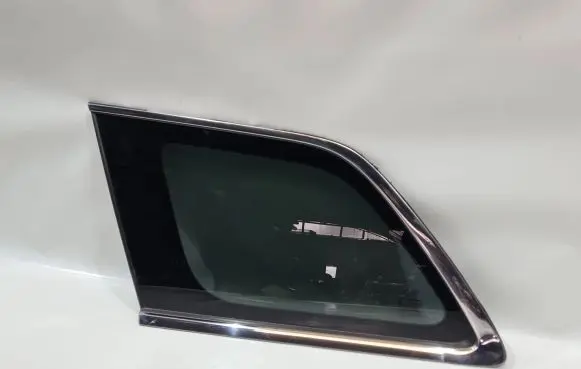 Jeep Grand Cherokee Rear side window