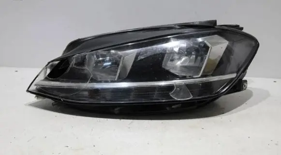 Volkswagen Golf VII Headlight/headlamp