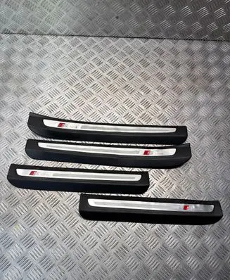 Audi Q7 4L Side skirt front trim 4L0853374 4L0853373 4L0853376