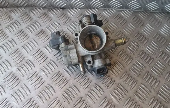 Toyota Corolla E120 E130 Throttle valve 222100D090 2227022050 1368001581