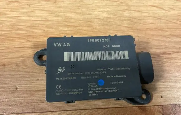 Volkswagen Touareg II Tire pressure control unit 7P6907273F H090008
