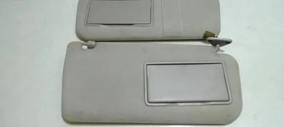 Mitsubishi Pajero Sun visor
