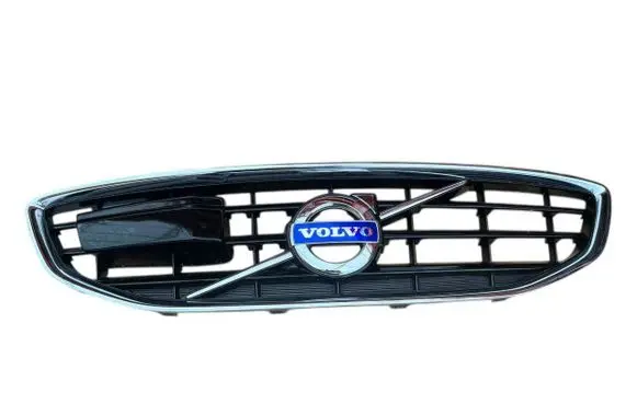 Front bumper upper radiator grill