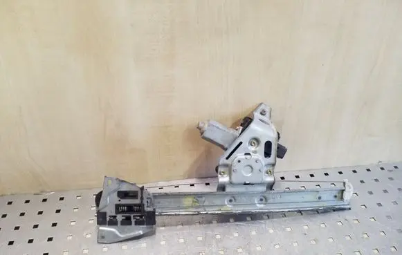 Mitsubishi Pajero Rear door window regulator with motor MR436870