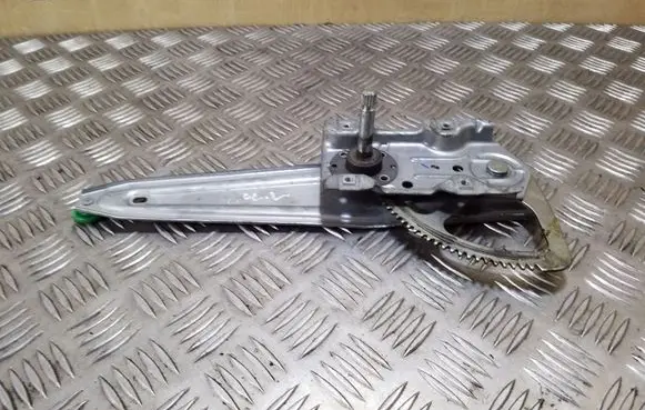 Toyota Avensis T270 Rear window lifting mechanism without motor